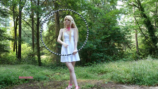 5. Hula Hooping Dance Workout - Chi from Chobits Cosplay