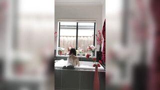 5. Bubbles baths challenge - 12:50 (nipple)