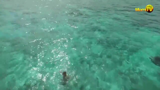 9. Jenny naked dive