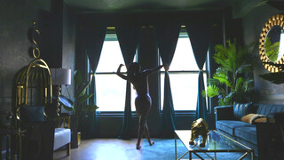 She dances naked in “My Light| Save The Bees | Nude Performance DeyannaDenyse”