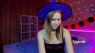 5. Witchy girl flashes her butt and pussy at 4:09 in “Alen Special Halloween [TAG42 18]”