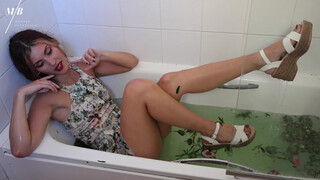 8. “Photoshoot in bath pt 2”