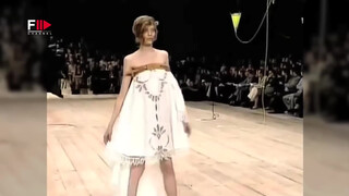 10. Vintage in Pills ALEXANDER McQUEEN Spring 1999 – Fashion Channel