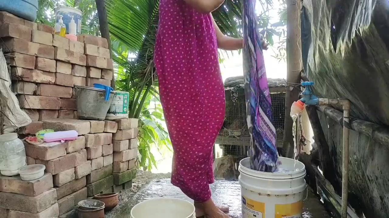 Accidental nipple flash