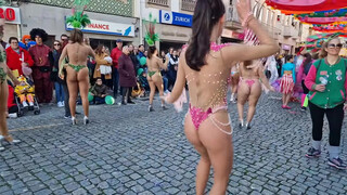 10. Sexy carnival girl 5:35