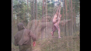 9. Acrobatic nude photo shoot (0:14, “Владимир Архипов. Съемка обнаженной натуры.”)