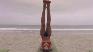 6. VR Bikini Yoga – Venice – Lesson 3- Groundwork ????????