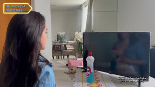Como limpar a tv MOSTREI TUDO *sexy* “DETALHE ESPECIAL NA TELA” | Cleaning the tv – 2:47, Kellyta does a TON of reflection tit slips in this just watch everything from this point and check comments for updates because it won’t be up long