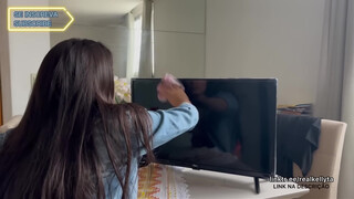 7. Como limpar a tv MOSTREI TUDO *sexy* “DETALHE ESPECIAL NA TELA” | Cleaning the tv – 2:47, Kellyta does a TON of reflection tit slips in this just watch everything from this point and check comments for updates because it won’t be up long