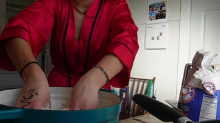 Cooking Pizza in Lingerie | Love Life Update | Lisa’s tit slip happens twice, first at 17:02 – not a lot of action but nice lingerie and a couple of full exposure of the right titty read comments for updates