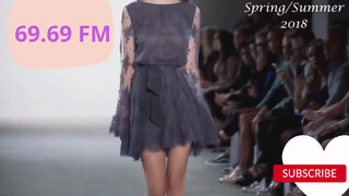 6. BOOBS JIGGLING FREELY