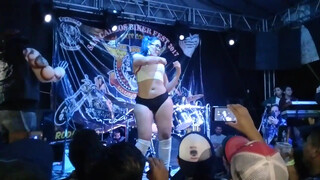 6. Bikerfest stripper