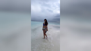 4. Mallu Girl Priya Prakash Varrier Sexy Bikini Video