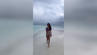 Mallu Girl Priya Prakash Varrier Sexy Bikini Video