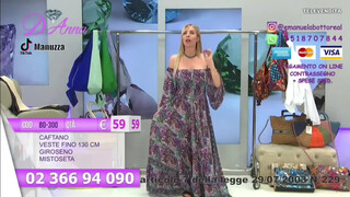 9. clothes seller nipslip 1:10