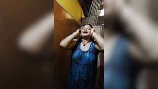 10. mami ka mummay – boobs impression throught