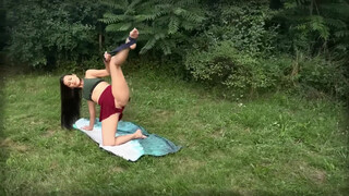 9. Home Workout – Legs stretching Yoga Splits & Contortion Flex Exercises