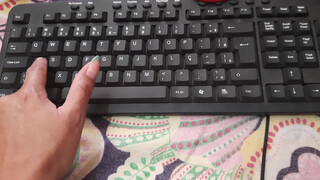2. Show Pussy : Slip at 1:09