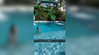 3. Charli D’Amelio Sexy Bikini WaterPark Video Leaked