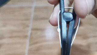 10. hair clips of the same color 3:55