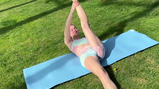 3. Tight little yoga outfit