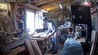 2. male freebutt woodwork onn cctv