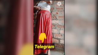 4. desi bath tease.. swift flash at 1:47 .25 slomo needed. *#*#*#KAD