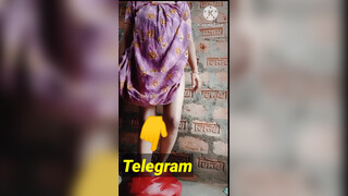 9. desi bath tease.. swift flash at 1:47 .25 slomo needed. *#*#*#KAD