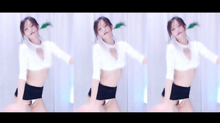 4. Flashing little perky breasts at 0:23
