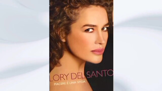 8. Lory Del Santo