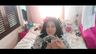 10. @2:30 tits @2:50 pussy play and dildo