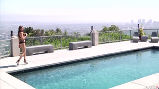 5. Riley Reid Bikini Dance