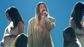 1. Back up singers’ boob flash (2:24)