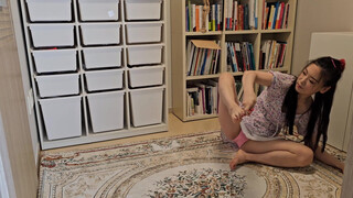 2. Sexy Asian Yoga Girl (@catyoga) 2:51