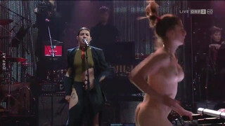 6. SOAP&SKIN x Florentina Holzinger – Marche Funèbre