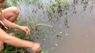 3. Amazing girl Fishing, Khmer Real Life Fishing At Siem Reap Cambodia starts at 1:23 and throughout