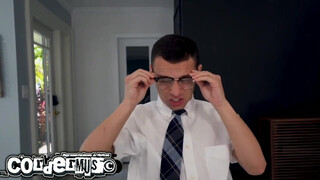 3. Saraya Jade (Paige) ft Ernesto Miranda – La Vida de una Rockstar ⭐????????‍???? {Cortometraje}