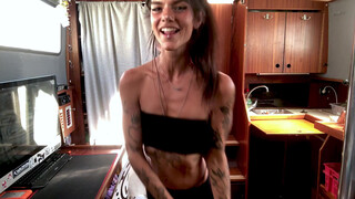 9. Love her Cameltoe