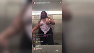 1. Peaches twerking in Walmart bathroom