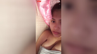 8. Bigo live hot girl jasmine trying to show nipples