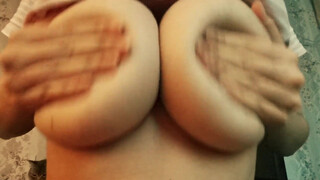 1. BIG BOOBS – BREAST FEEDING – HAND EXPRESSION FOR BOOBS – BOOBS PRESS