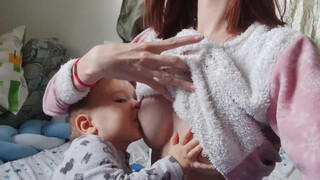 2. Breastfeeding mother nips