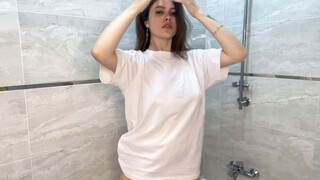 2. The correct ‘Wet Tits & Slit’ Video