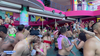 8. Pool Party Boobs 0:00