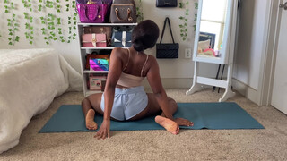 5:33 That Yoga Pose ❤