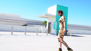 7. Roller Girl in Black & Gold Body Paint – Nude the whole video (pussy around 0:50-1:00)