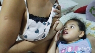 7. Minha rotina da noite com minha princesinha dando de mamar 0:21