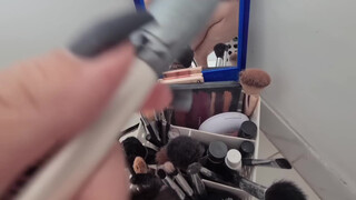 9. Mirror reflection vulva