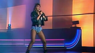 7. She just kept on jiggling of course they would pop out eventually 2:26
