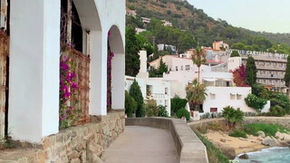 1. Blondie topless in Spain beach at 5:20